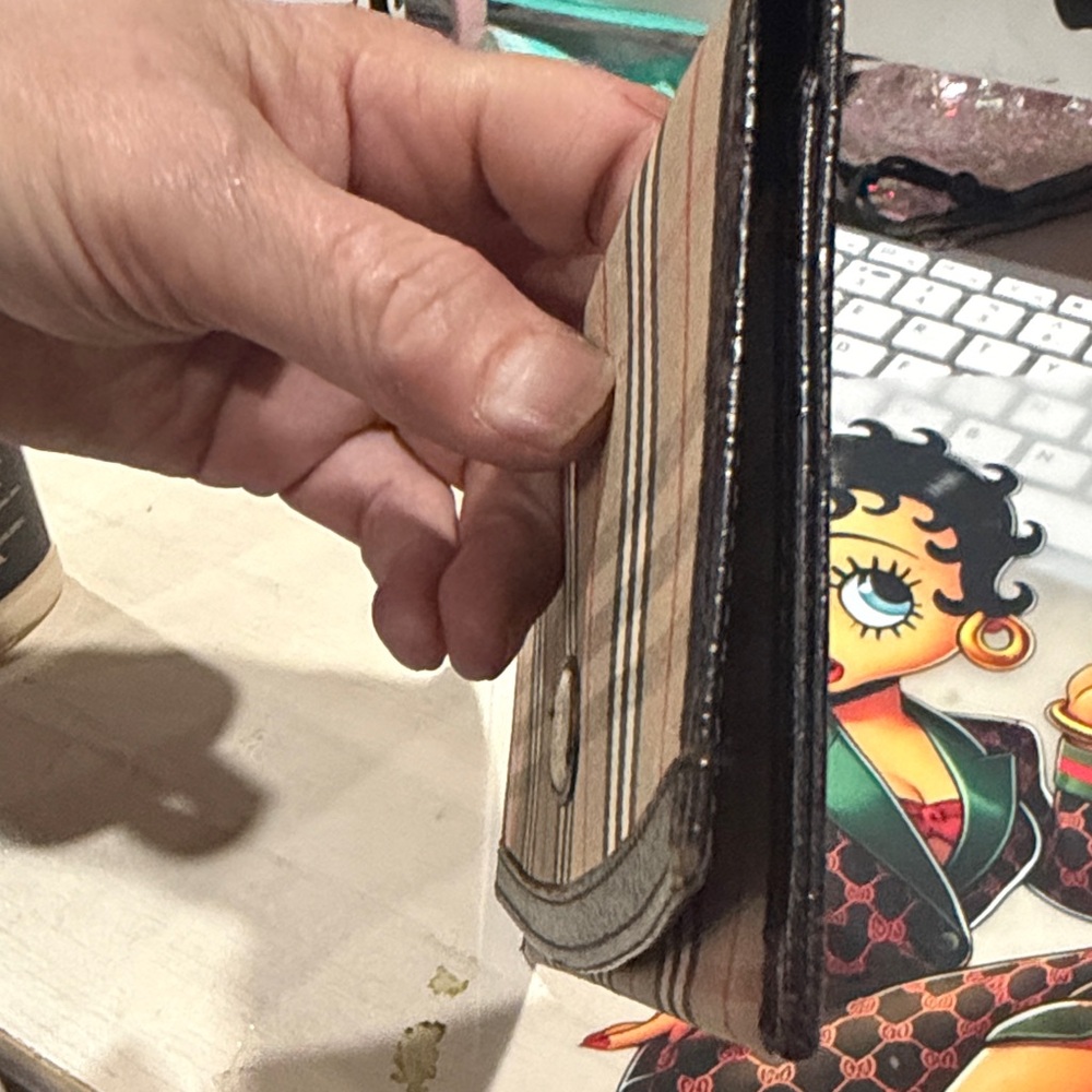 Burberry Tan and Black Checkered Wallet - Picture 8 of 13